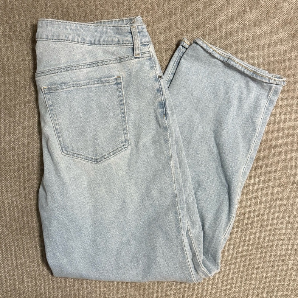 OLD NAVY LIGHT WASH OG LOOSE RIPPED JEANS